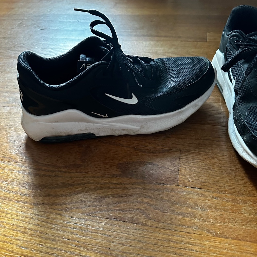 Women’s size 12 Nike AirMax